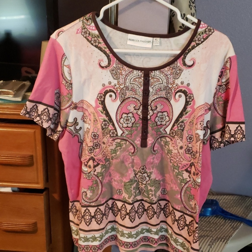 Ladies short sleeve top